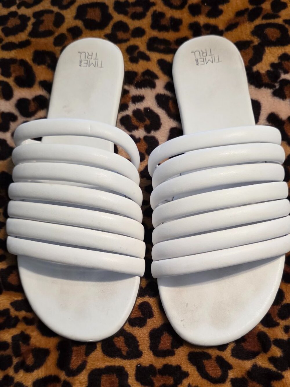 Time & Tru White Sandal Size 7